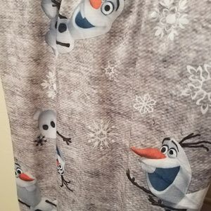 Disney Accessories - Disney FROZEN Olaf Infinity Scarf ❄☃ Disney Accessories - Disney FROZEN Olaf Infinity Scarf ❄☃